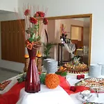 Rose Hotel 2*