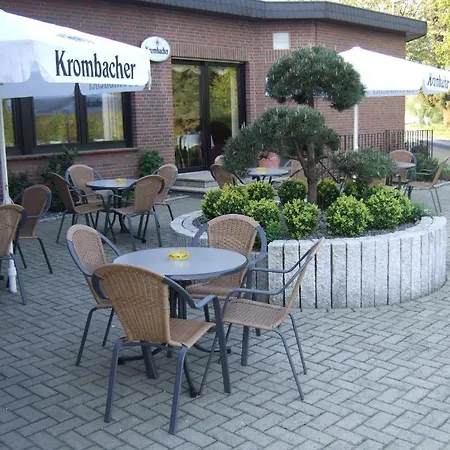 Rose Hotel
